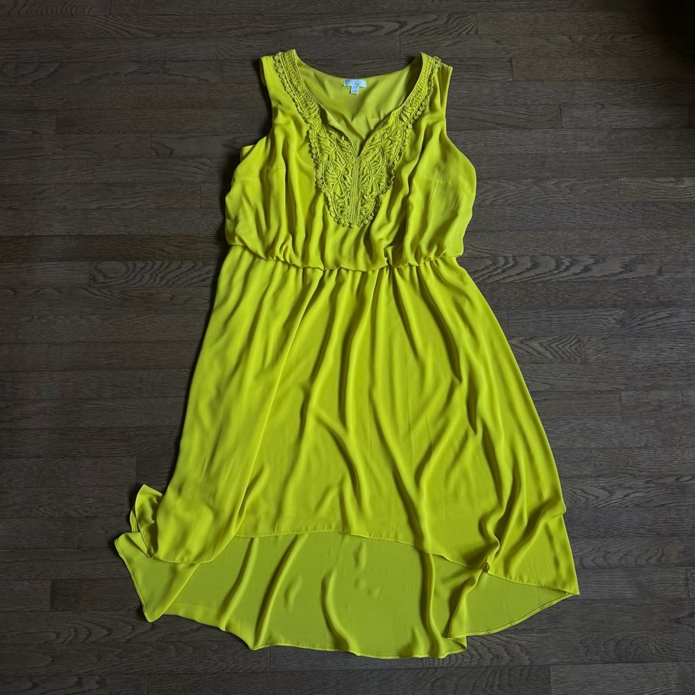 Sleeveless Lace-Trim High-Low Dress in Mustard Yellow